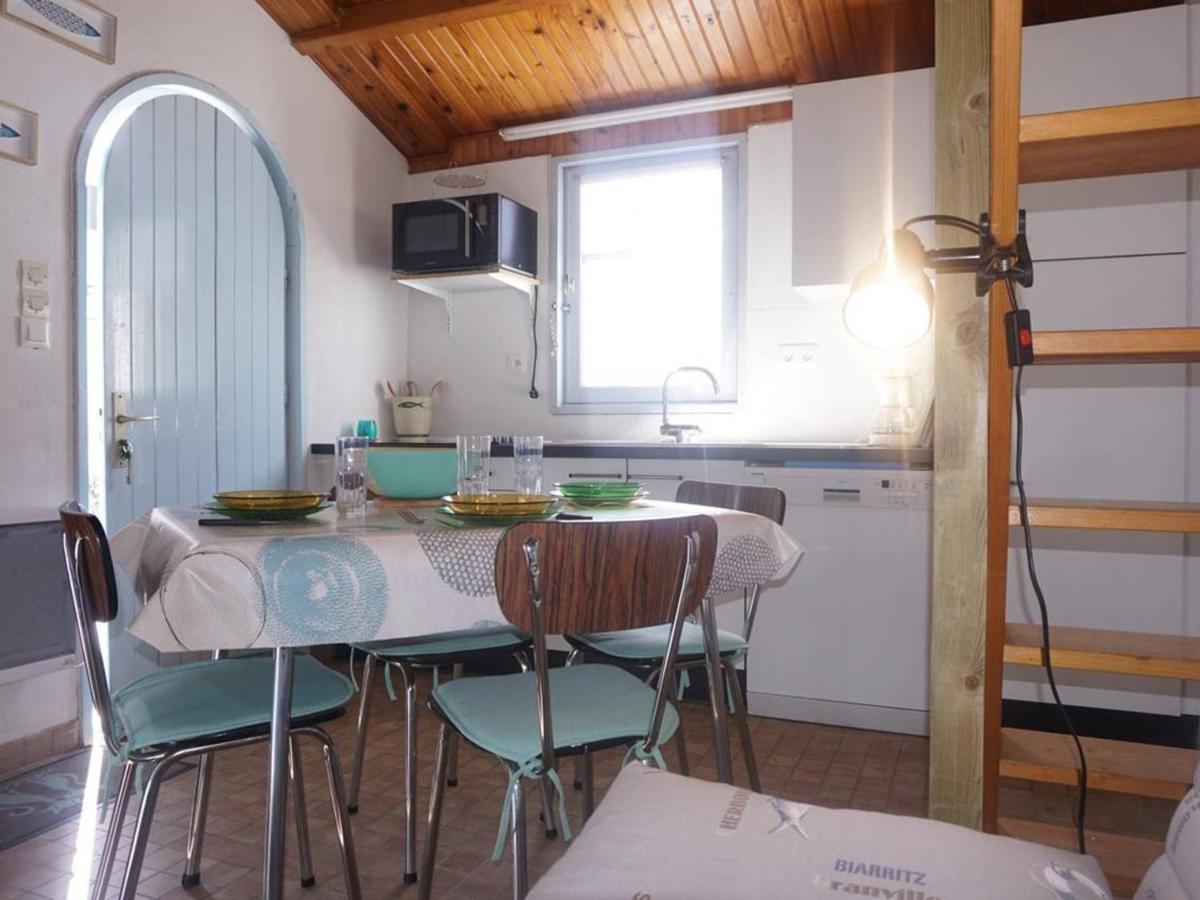 Studio Mezzanine A 200M Du Port Et De La Plage, Cour Privative, Parfait Pour 3 Personnes - Fr-1-224B-564 Noirmoutier-en-l'Ile Luaran gambar